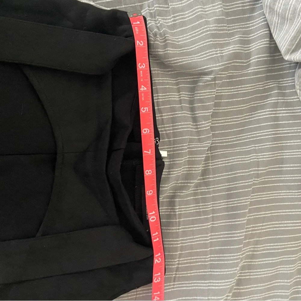 Chic Black Trousers with White Accents - Picture 5 of 5